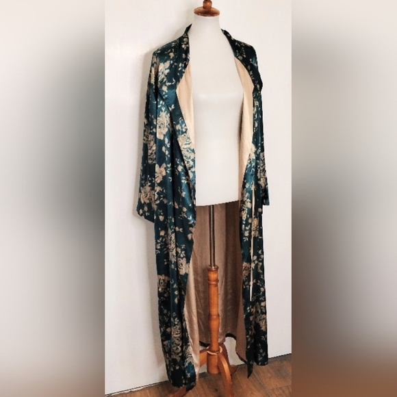 FLORAL TEAL SATIN ROBE - Picture 2 of 11